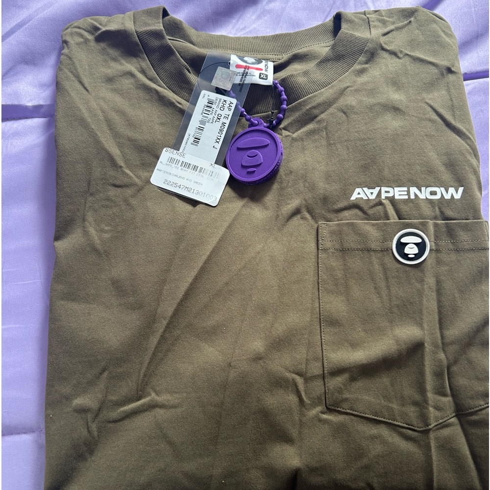 Brand New BAPE t-shirt !! Comes with tags and original packaging.